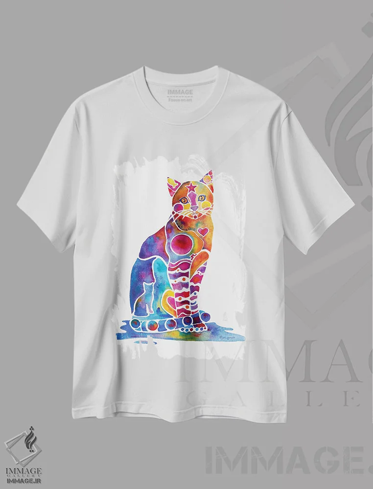 تیشرت سفید طرح دار گربه کارلی، تزئینی اثر جو لینچ | immage.ir