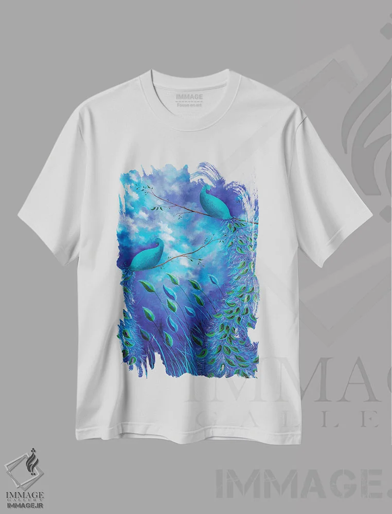 تیشرت سفید طرح دار باغ طاووس آبی، دکور معاصر اثر جولیز | immage.ir