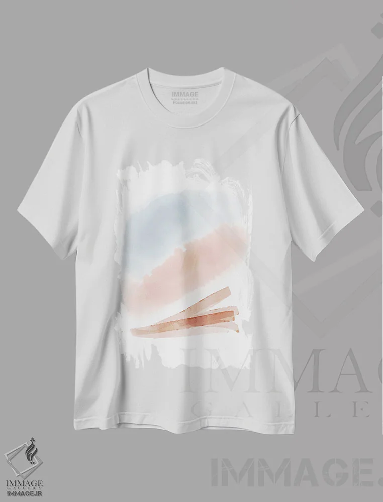 تیشرت سفید طرح دار بلند کردن اثر ژاکلین مالدونادو | immage.ir