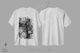 تیشرت سفید طرح دار پوینستیاهای کریسمسی روی تخته سیاه، تزئینی اثر ژاکلین مالدونادو | immage.ir