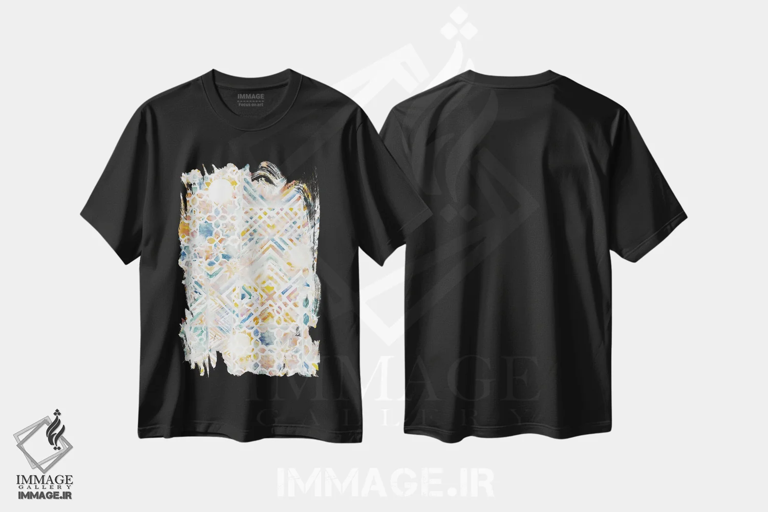 تیشرت مشکی طرح دار ترکیب موزاییکی، تزئینی اثر ژاکلین مالدونادو | immage.ir
