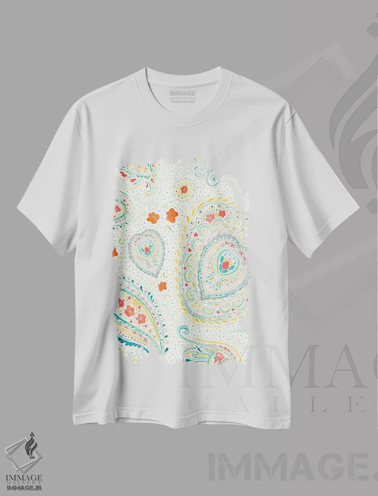 تیشرت سفید طرح دار نقش بته جقه آبرنگی سبزآبی، هنر فاخر معاصر اثر ژاکلین مالدونادو | فروشگاه ایماژ