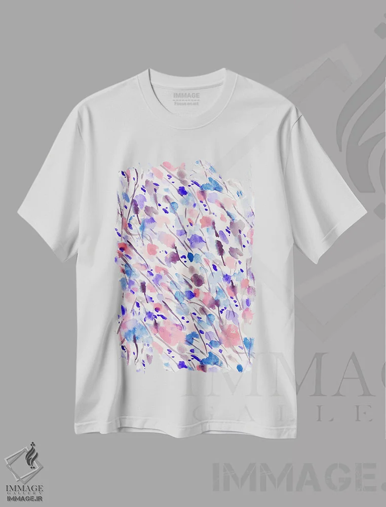 تیشرت سفید طرح دار طبیعت وحشی زردآلوی آبی، تزئینی اثر ژاکلین مالدونادو | immage.ir