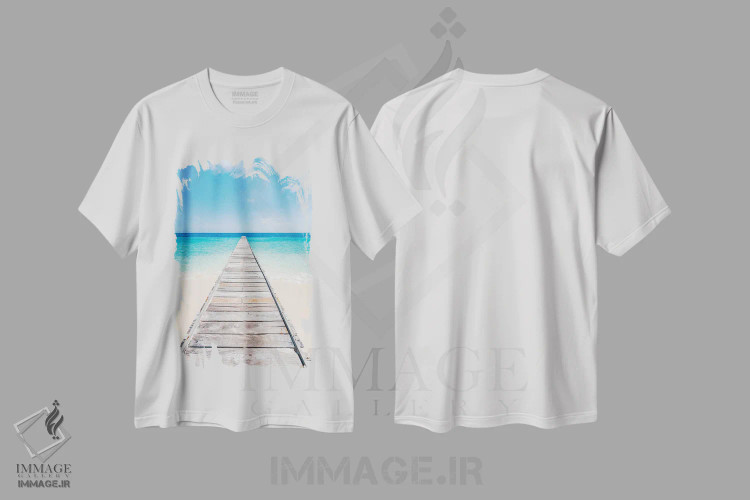 تیشرت سفید طرح دار اسکله چوبی در ساحل مالدیو، مدیوم اثر یان بکه | فروشگاه ایماژ
