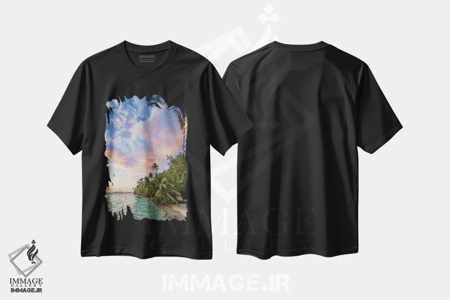 تیشرت مشکی طرح دار طلوع دراماتیک خورشید در ساحل جزیره ای استوایی در مالدیو، مدیوم اثر یان بکه | فروشگاه ایماژ