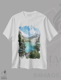 تیشرت سفید طرح دار دریاچه اوشینن در کوه های آلپ سوئیس، مدیوم اثر یان بکه | immage.ir