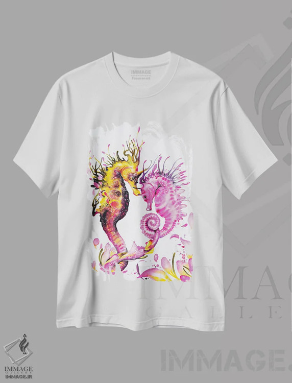 تیشرت سفید طرح دار پیوند قلب ها، تزئینی اثر جونگکی | immage.ir