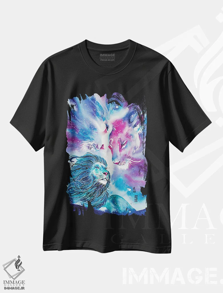 تیشرت مشکی طرح دار لحظه ای برای به خاطر سپردن، تزئینی اثر جونگکی | immage.ir