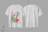 تیشرت سفید طرح دار شکوفه هیبیسکوس و مرغ مگس خوار ۱، تزئینی اثر جنیفر پکستون پارکر | immage.ir