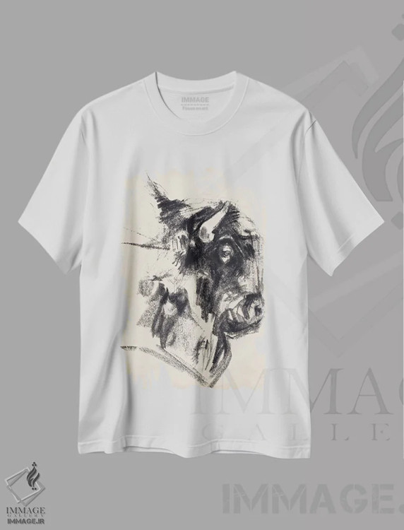 تیشرت سفید طرح دار اشاره سر گاومیش کوهان دار ۱، آبستره اثر جنیفر پکستون پارکر | immage.ir