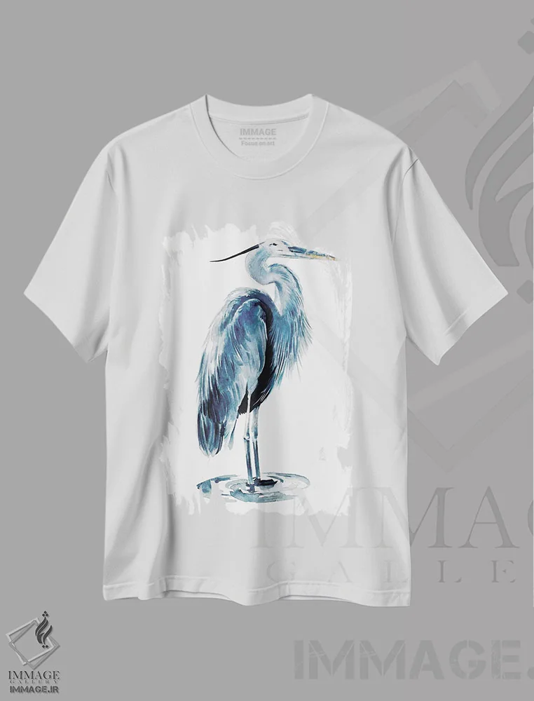 تیشرت سفید طرح دار هرون آبی ۱، دکور ساحلی اثر جنیفر پکستون پارکر | immage.ir