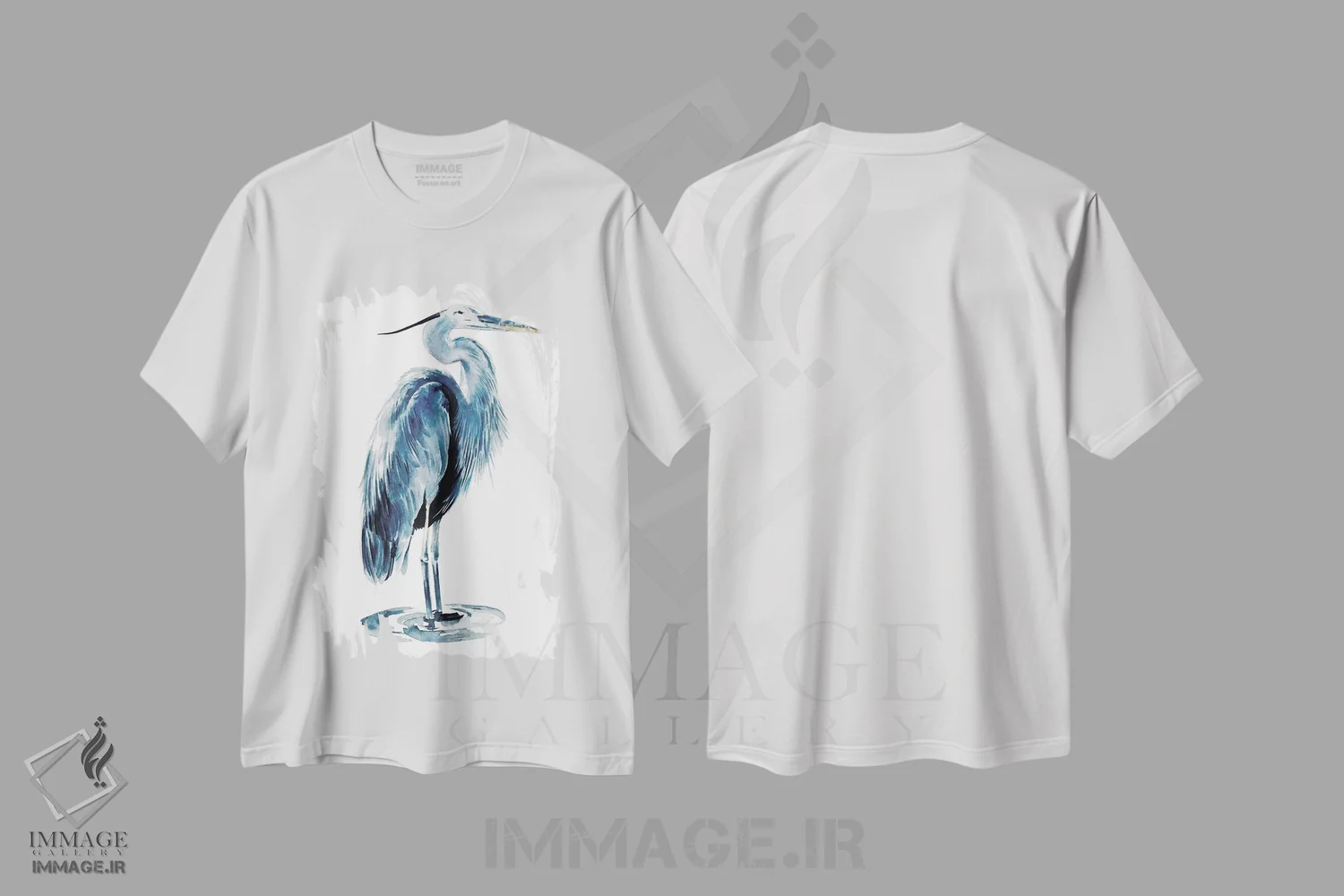 تیشرت سفید طرح دار هرون آبی ۱، دکور ساحلی اثر جنیفر پکستون پارکر | immage.ir