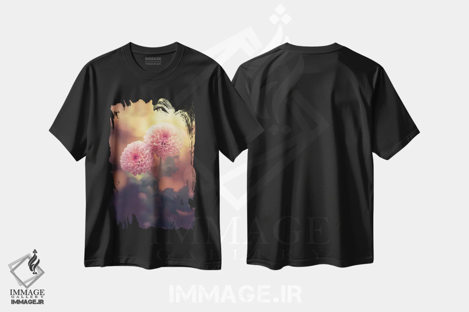 تیشرت مشکی طرح دار یک جفت دالیای کوچک صورتی، عکاسی ماکرو اثر جفرسون کاستلاری | فروشگاه ایماژ