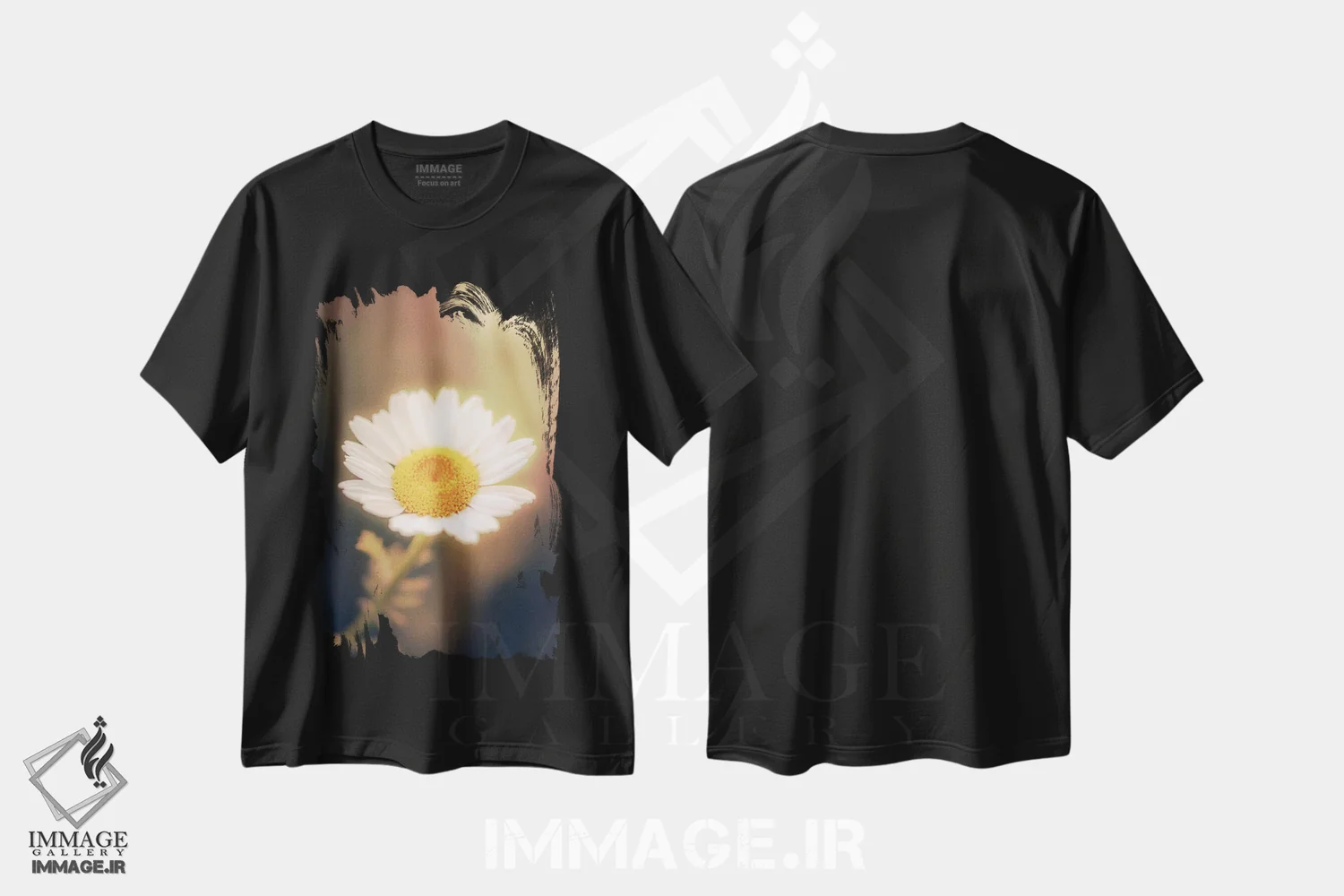 تیشرت مشکی طرح دار نمای نزدیک گل بابونه، عکاسی ماکرو اثر جفرسون کاستلاری | immage.ir