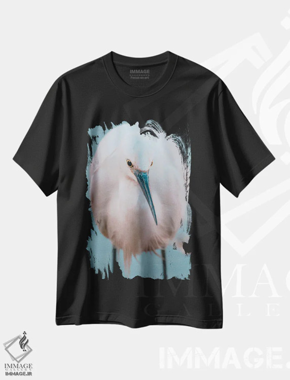 تیشرت مشکی طرح دار پرتره یک اگرت، عکاسی ماکرو اثر جفرسون کاستلاری | immage.ir