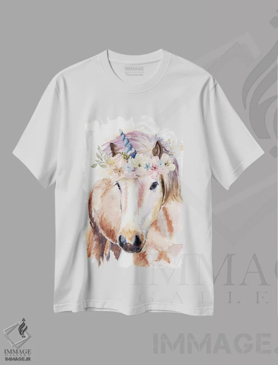 تیشرت سفید طرح دار تک شاخ با گل ها، مدیوم اثر جنیفر رداستریک | immage.ir