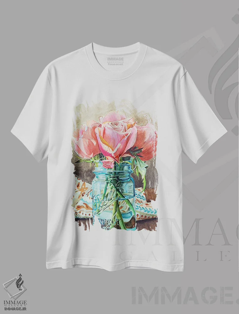 تیشرت سفید طرح دار گل رز در شیشه ی Ball II، دکور معاصر اثر جنیفر رداستریک | فروشگاه ایماژ