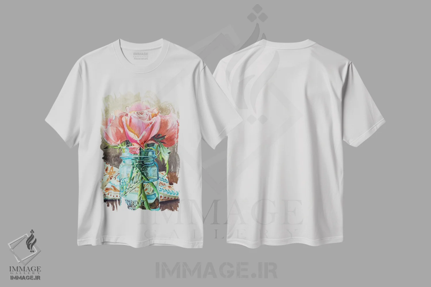 تیشرت سفید طرح دار گل رز در شیشه ی Ball II، دکور معاصر اثر جنیفر رداستریک | فروشگاه ایماژ