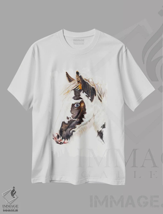 تیشرت سفید طرح دار کُره مایهٔ کولی اثر جنیفر رداستریک | immage.ir