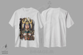 تیشرت سفید طرح دار ملکه نفرین شدگان، دکوراسیون جایگزین اثر جولیو روسی | immage.ir