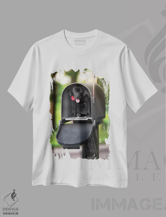 تیشرت سفید طرح دار تحویل ویژه توله سگ، مدیوم اثر عکاسی جاناتان راس | فروشگاه ایماژ