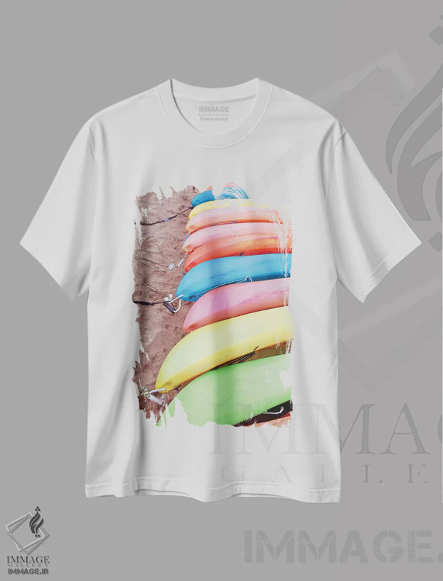 تیشرت سفید طرح دار کایاک ها I، دکور کلبه و لژ اثر خیرو رودریگز | فروشگاه ایماژ