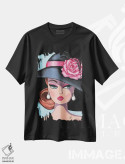 تیشرت مشکی طرح دار رز ابریشمی صورتی، مدیوم اثر هنر رترو جولی | فروشگاه ایماژ