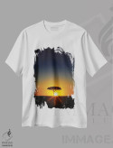 تیشرت سفید طرح دار Masai Mara,درخت آکاسیا در افق هنگام غروب، ماسایی مارا، مدیوم اثر جین ریکس | immage.ir