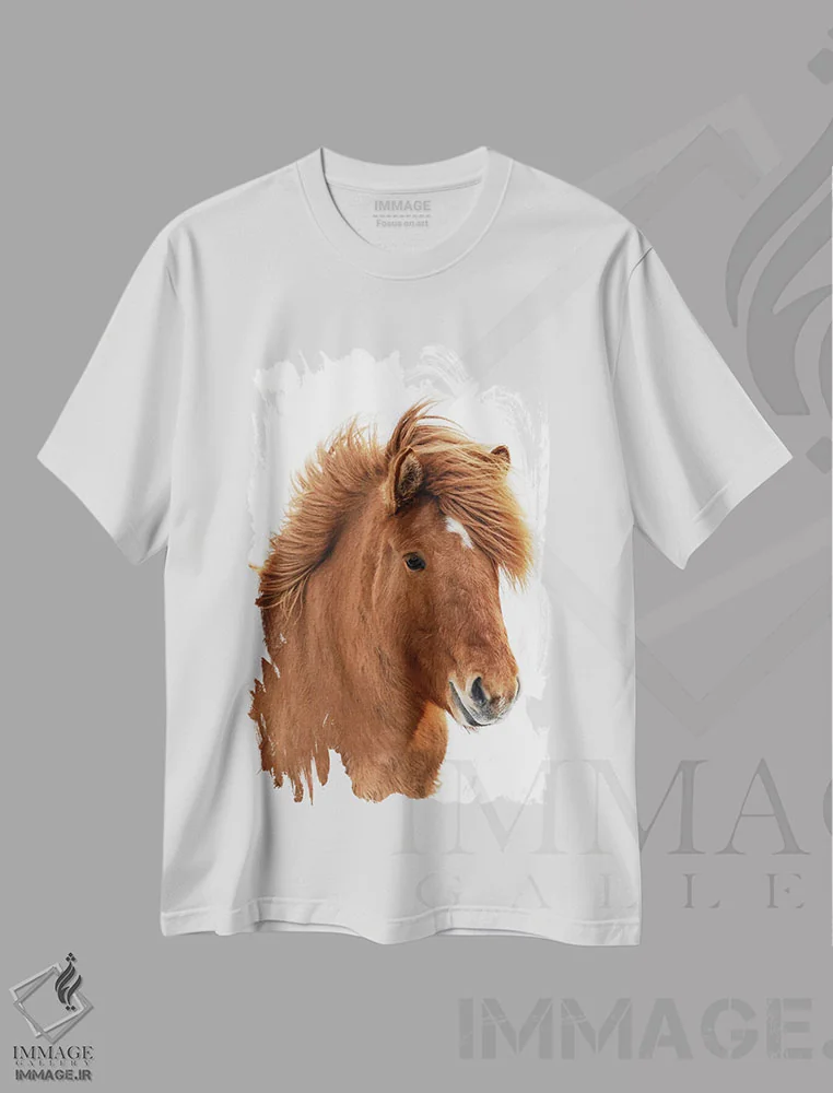 تیشرت سفید طرح دار اسب ایسلندی حنایی روی زمینه سفید، عکاسی ماکرو اثر جین ریکس | فروشگاه ایماژ
