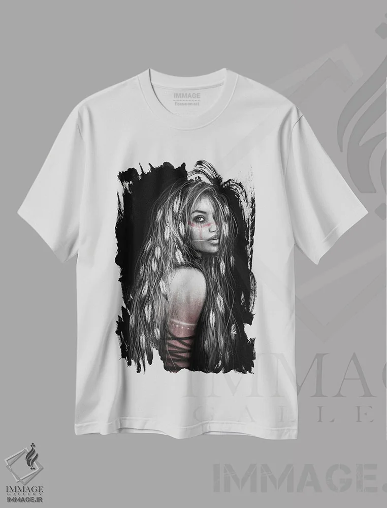 تیشرت سفید طرح دار پرها، دکوراسیون جایگزین اثر جاستین گِداک | فروشگاه ایماژ