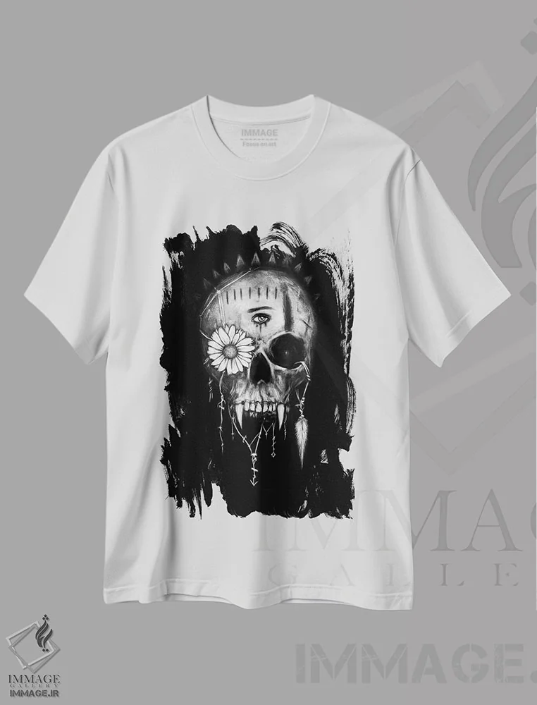 تیشرت سفید طرح دار جمجمهٔ خون آشام، دکوراسیون جایگزین اثر جاستین گِداک | فروشگاه ایماژ