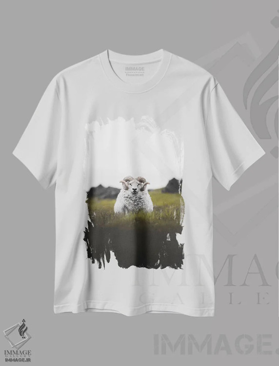 تیشرت سفید طرح دار خیره نگاه کردن، مدیوم اثر جو شاتر | immage.ir