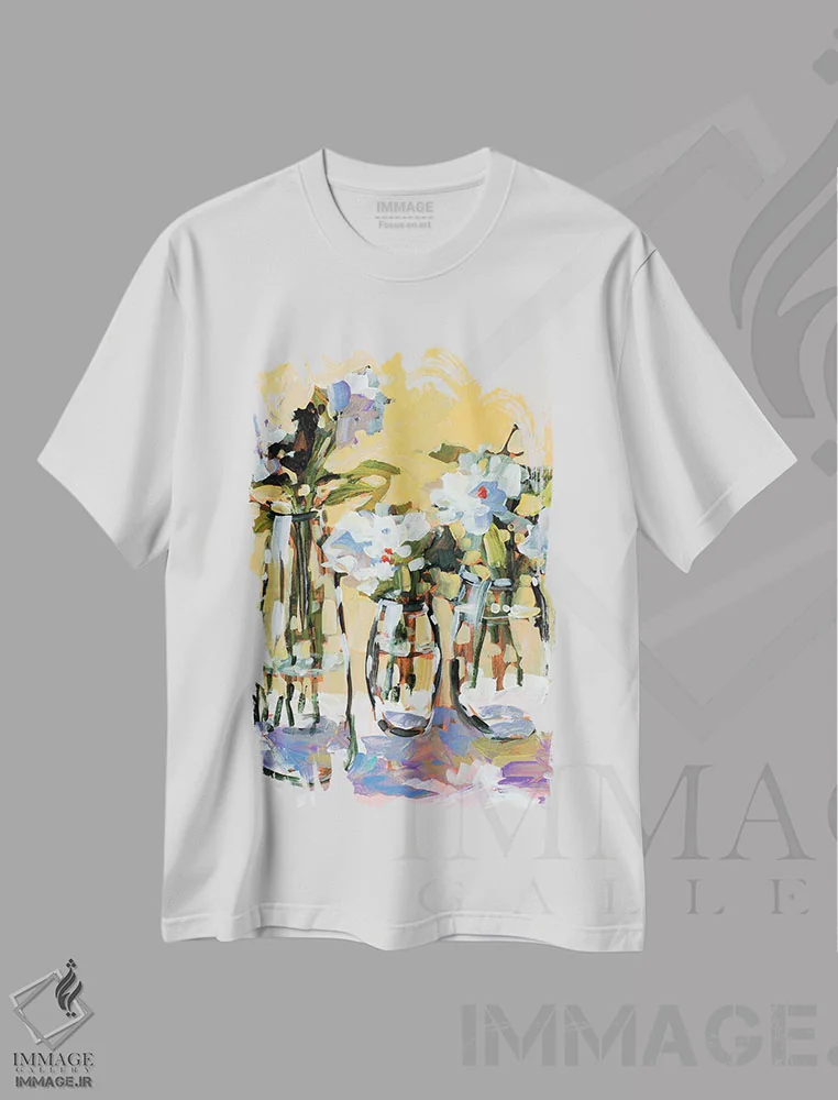 تیشرت سفید طرح دار سه گلدان گل، دکور معاصر اثر جین اسلیوکا | فروشگاه ایماژ
