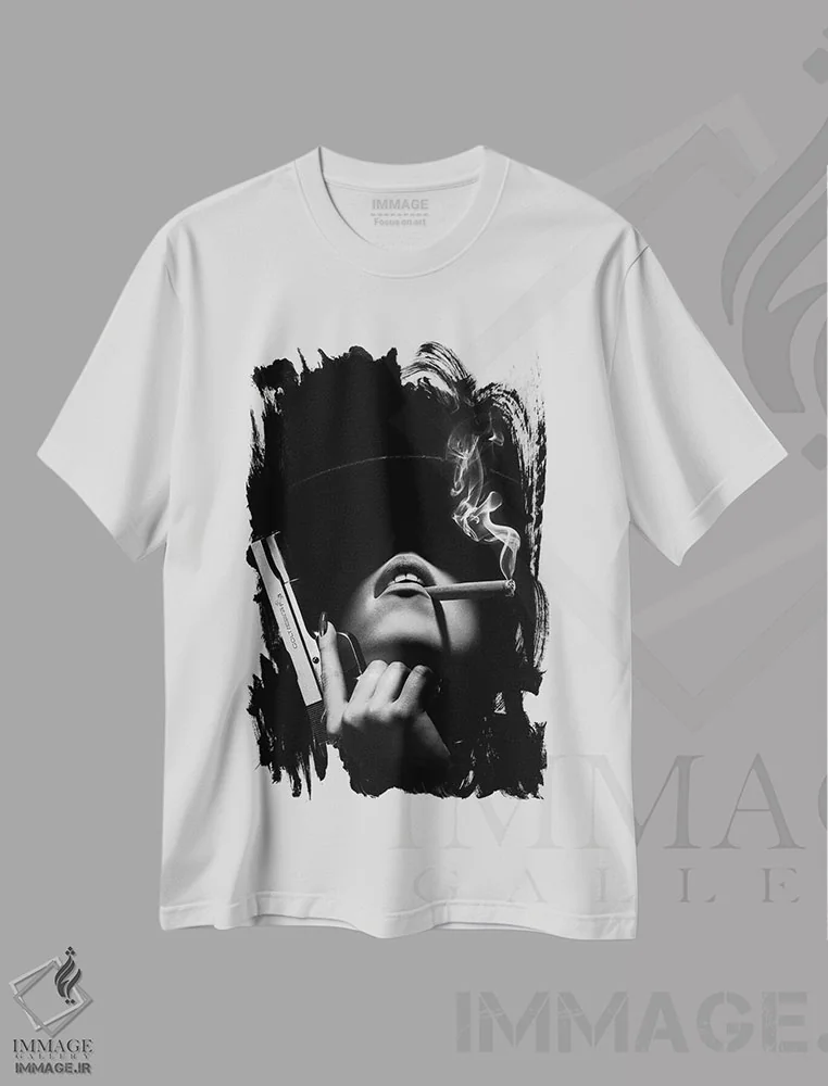 تیشرت سفید طرح دار زن با هفت تیر، مدیوم اثر یوهان سوانپوئل | immage.ir