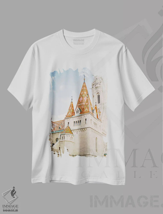 تیشرت سفید طرح دار معماری بوداپست، مدیوم اثر جاستین میلتون | immage.ir
