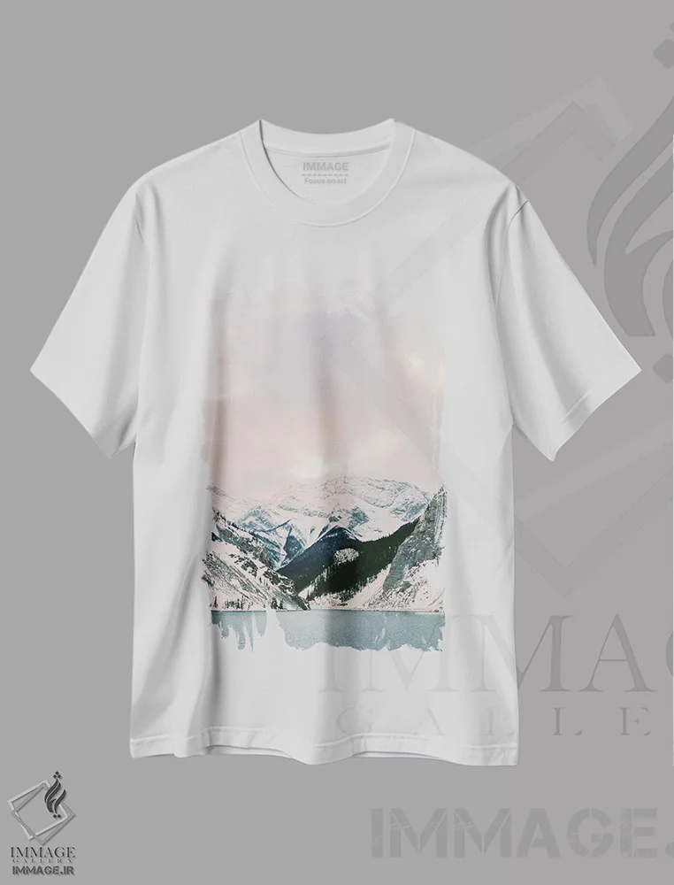 تیشرت سفید طرح دار غروب کوهستان، مدیوم اثر جاستین میلتون | فروشگاه ایماژ