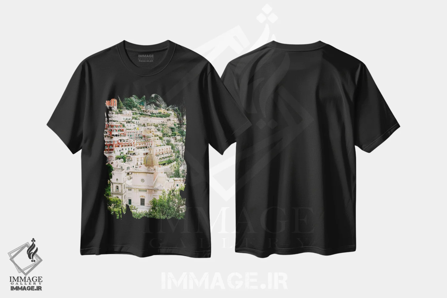 تیشرت مشکی طرح دار روستای پوزیتانو بر لبه صخره، مدیوم اثر جاستین میلتون | immage.ir
