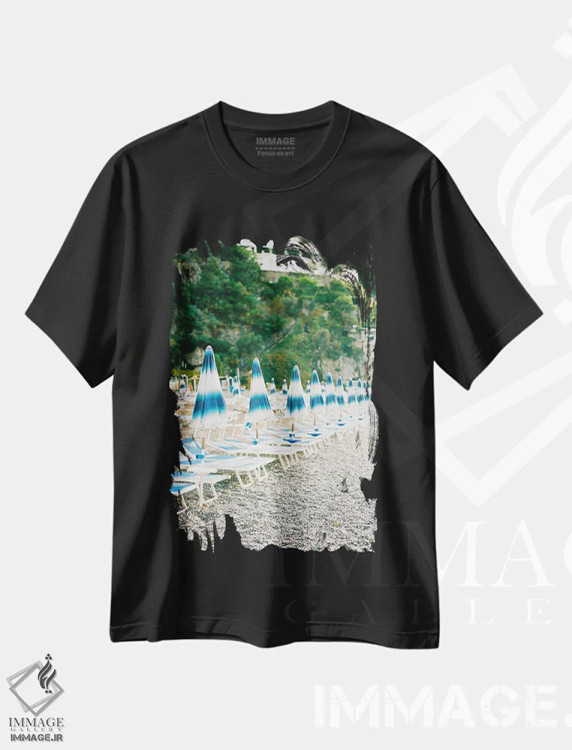 تیشرت مشکی طرح دار ساحل پوزیتانو، مدیوم اثر جاستین میلتون | immage.ir