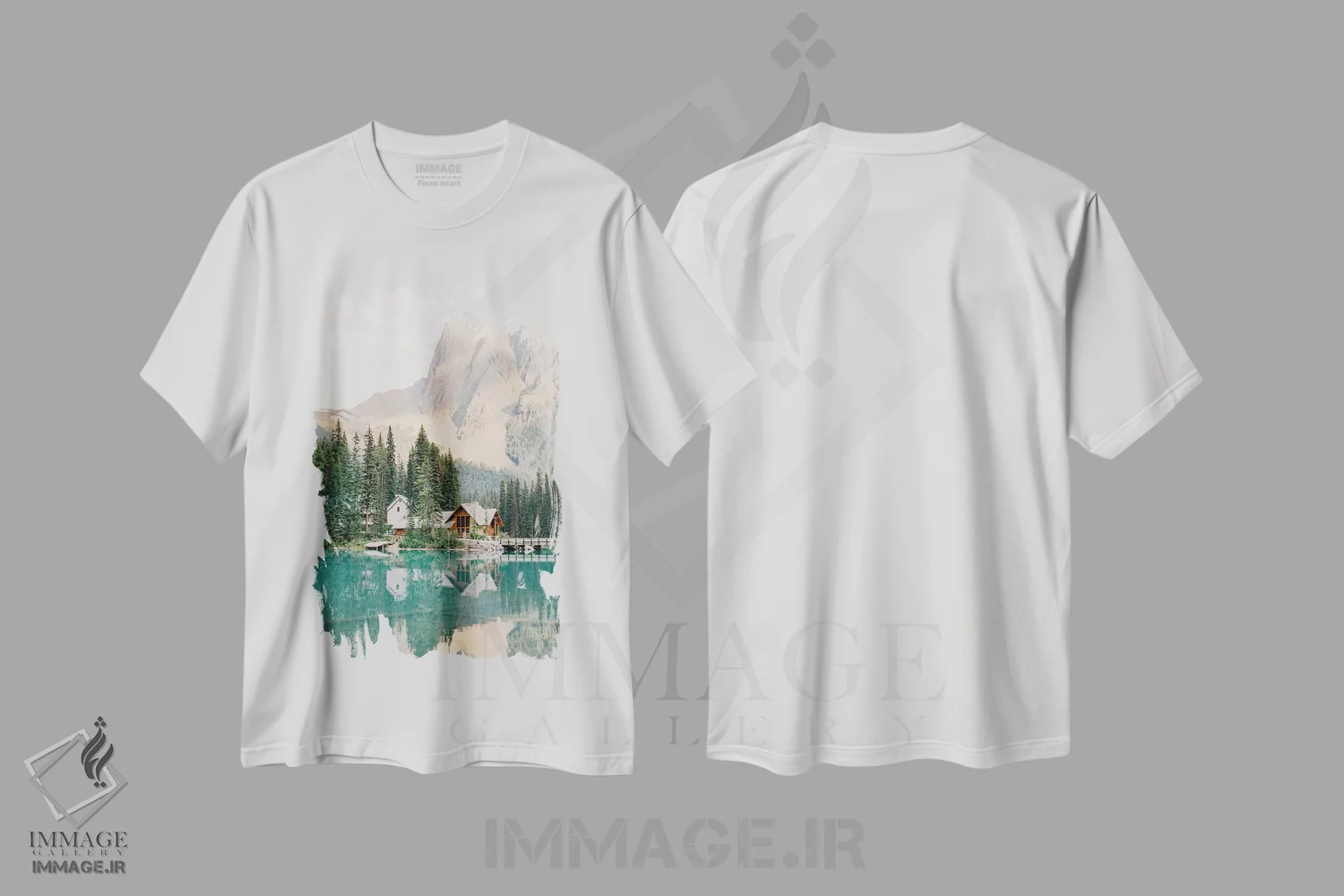 تیشرت سفید طرح دار کلبه دریاچه ای در کوهستان، مدیوم اثر جاستین میلتون | immage.ir
