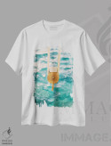 تیشرت سفید طرح دار دریای مدیترانه، مدیوم اثر جاستین میلتون | فروشگاه ایماژ