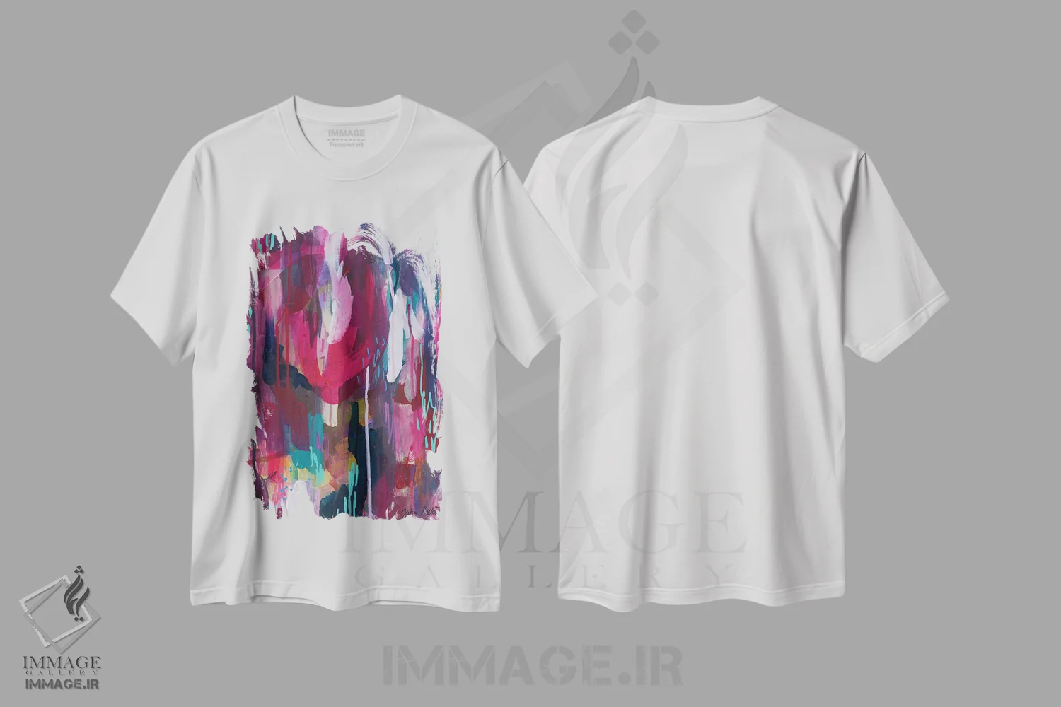 تیشرت سفید طرح دار جستجوی چیزی که نمی خواهد پیدا شود اثر جولیا بادو | immage.ir