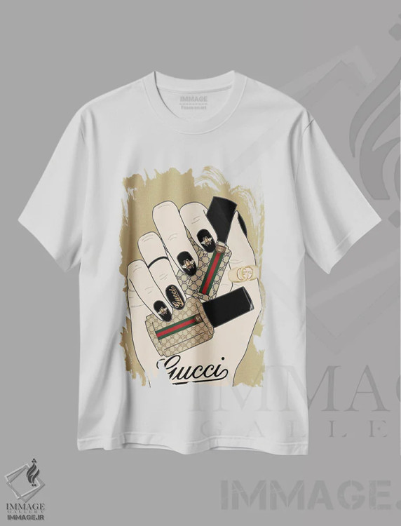 تیشرت سفید طرح دار ناخن های لاک زده گوچی، دکوراسیون جایگزین اثر جولی شریبر | فروشگاه ایماژ