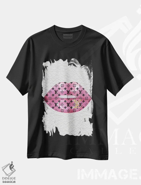 تیشرت مشکی طرح دار لب های صورتی اکلیلی لوییز ویتون، تزئینی اثر جولی شریبر | فروشگاه ایماژ
