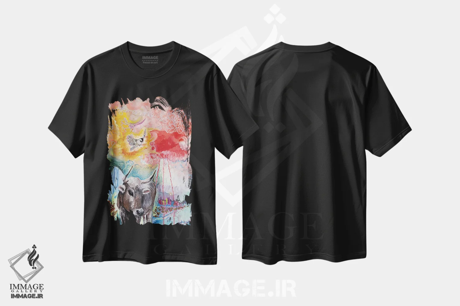 تیشرت مشکی طرح دار سم های طلایی، هنر عامیانه اثر جانا واشتی | immage.ir