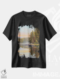 تیشرت مشکی طرح دار رویاهای تابستانی، دکور کلبه و لژ اثر جیک وندن برینگک | فروشگاه ایماژ