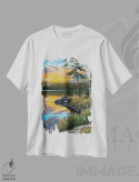 تیشرت سفید طرح دار انعکاس های غروب، دکور کلبه و لژ اثر جیک وندن برینگک | فروشگاه ایماژ