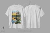 تیشرت سفید طرح دار انعکاس های غروب، دکور کلبه و لژ اثر جیک وندن برینگک | فروشگاه ایماژ