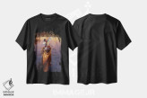 تیشرت مشکی طرح دار او شکارچی آسمان است، دکور کلبه و لژ اثر جو ولاسکز | فروشگاه ایماژ