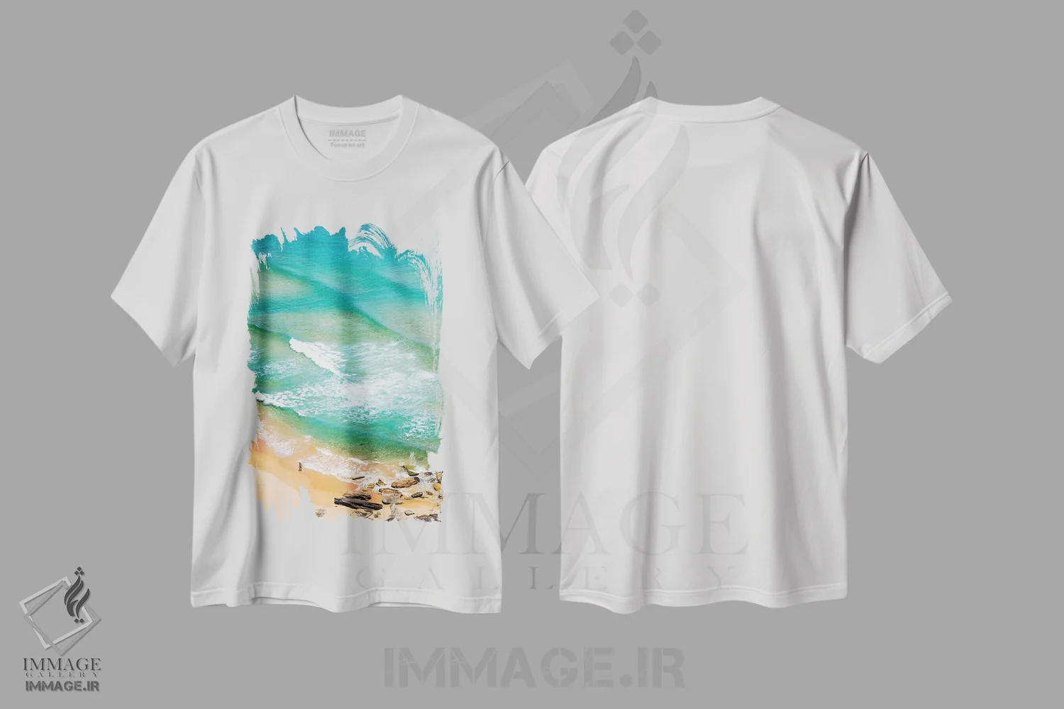تیشرت سفید طرح دار عابری تنها در ساحل پالم، مدیوم اثر جیمز وودیکا | immage.ir