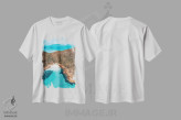 تیشرت سفید طرح دار خلیج جزیره دنج و خلوت، مدیوم اثر جیمز وودیکا | immage.ir